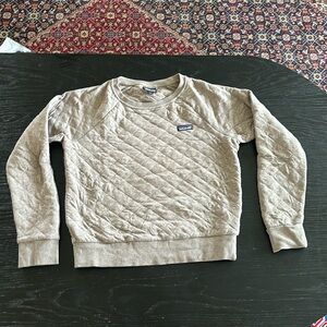 Comfy Patagonia sweatshirt.